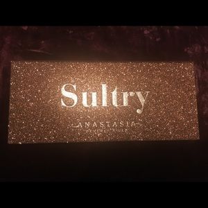 Anastasia Beverly Hills Makeup - Anatastia Eyeshadow Palette: Sultry Anastasia Beverly Hills Makeup - Anatastia Eyeshadow Palette: Sultry